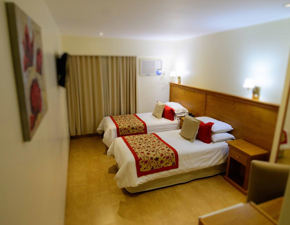 Hotel Urbano ลาบันดา ภายนอก รูปภาพ