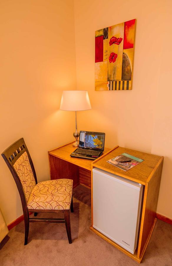 Hotel Urbano ลาบันดา ภายนอก รูปภาพ